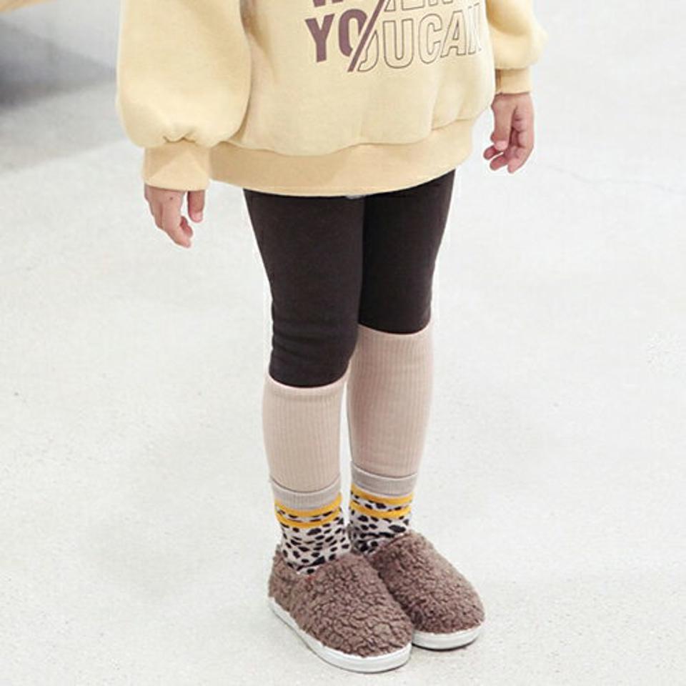 ファー裏地配色リブレギンスパンツ・p010622 キッズ 【3~8才】【pt】【韓国 ファッション ボトムス レギンス スパッツ パンツ ロング 伸びる ストレッチ 男の子 女の子 保温 裏ファー キッズ 子供 子供服 幼稚園 通学 通園 低学年 秋 冬】【KIDS】