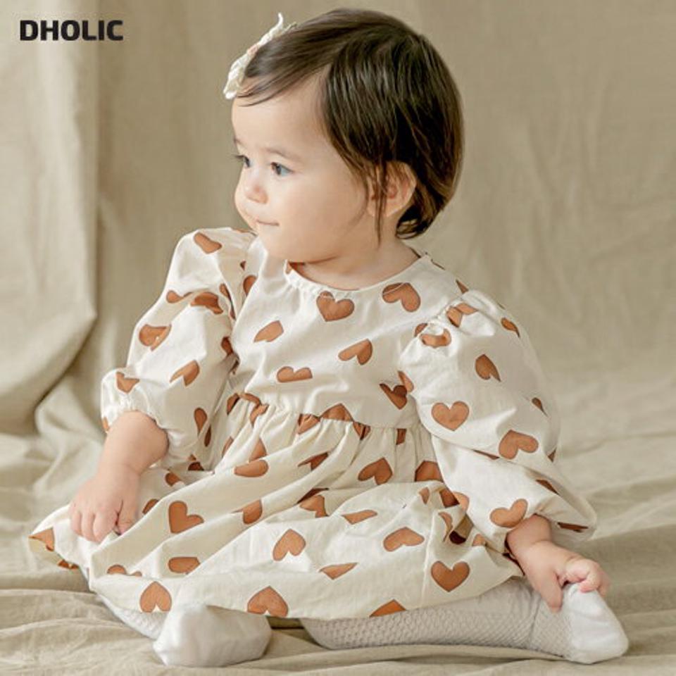 長袖ハートワンピース(brown) p008839 キッズ 【0~2才】【ops】【韓国 ファッション ワンピース フレア Aライン ラウンドネック 長袖 パフスリーブ パターン 柄 撮影 おしゃれキッズ 子供 ベビー 赤ちゃん ベビー用 赤ちゃん用 出産祝い 秋 冬】【KIDS】