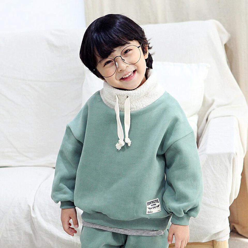 両起毛ボアネックスウェット・p010797 キッズ 【3~8才】【tops】【韓国 ファッション トップス スウェット トレーナー 長袖 女の子 男の子 Tシャツ デイリー ルーズ ゆったり ハイネック キッズ 子供 子供服 幼稚園 通学 通園 低学年 秋 冬】【KIDS】