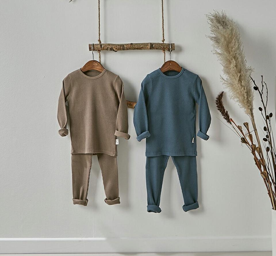 リブルームウェア上下SET(junior)・u10663 キッズ【9~17才】【uw】【ルームウェア パジャマ 部屋着 トップス 長袖 パンツ ズボン 単色 無地 シンプル リブ 長ズボン 女の子 男の子 韓国 韓国子供服 子供 こども 子供服 こども服】【KIDS】