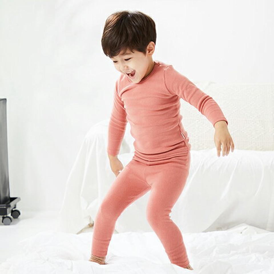 起毛コットンルームウェア上下SET(kids)・u10792 キッズ 【3~8才】【uw】【韓国 ファッション パジャマ セットアップ スリム 細身 タイト Tシャツ パンツ 長袖 ロング インナー 下着 肌着 キッズ 子供 子供服 幼稚園 通学 通園 低学年 秋 冬】【KIDS】