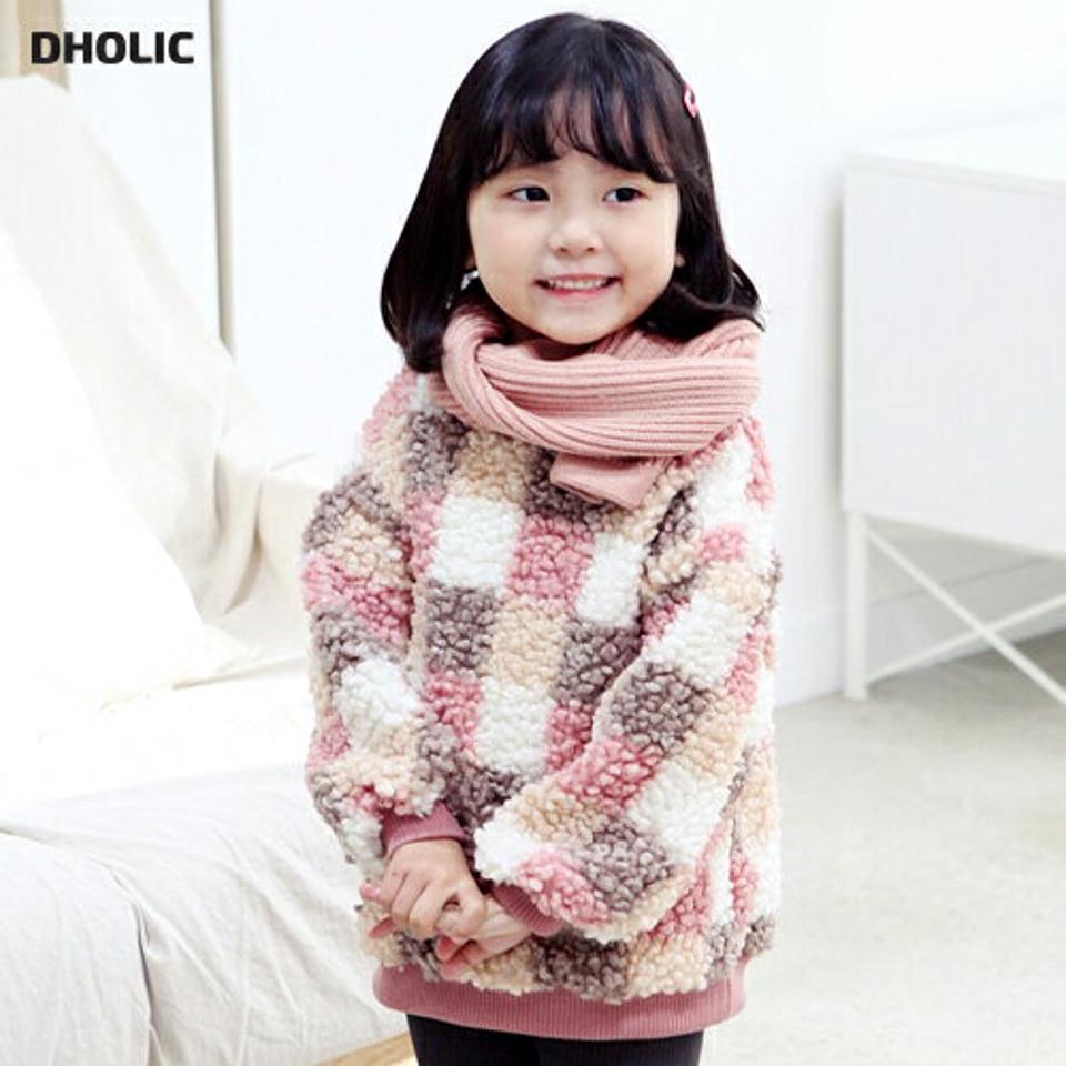 スクエアボアスウェット・p010762 キッズ 【3~8才】【tops】【韓国 ファッション トップス スウェット トレーナー ボアトップス 長袖 ファー パターン 女の子 男の子 Tシャツ キッズ 子供 子供服 幼稚園 通学 通園 低学年 秋 冬】【KIDS】