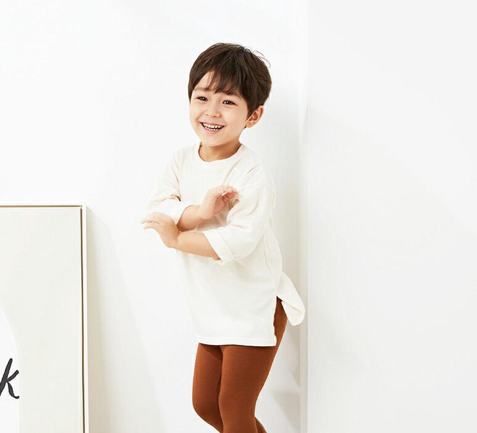 【キッズ30%OFF】サイドスリットコットンTシャツ(kids)・u10807 キッズ【3~8才】【tops】【トップス Tシャツ 長袖 コットン 綿 単色 無地 シンプル スリット 女の子 男の子 秋 冬 韓国 韓国子供服 子供 こども 子供服 こども服】【KIDS】