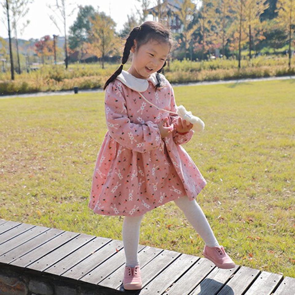 バック付裏起毛うさぎワンピース・p010705 キッズ 【3~8才】【ops】【韓国 ファッション ワンピース ミディ ミディアム ミドル 膝丈 ハーフネック 長袖 Aライン おしゃれ お出かけ 撮影 膝上 キッズ 子供服 幼稚園 通学 通園 低学年 秋 冬】【KIDS】