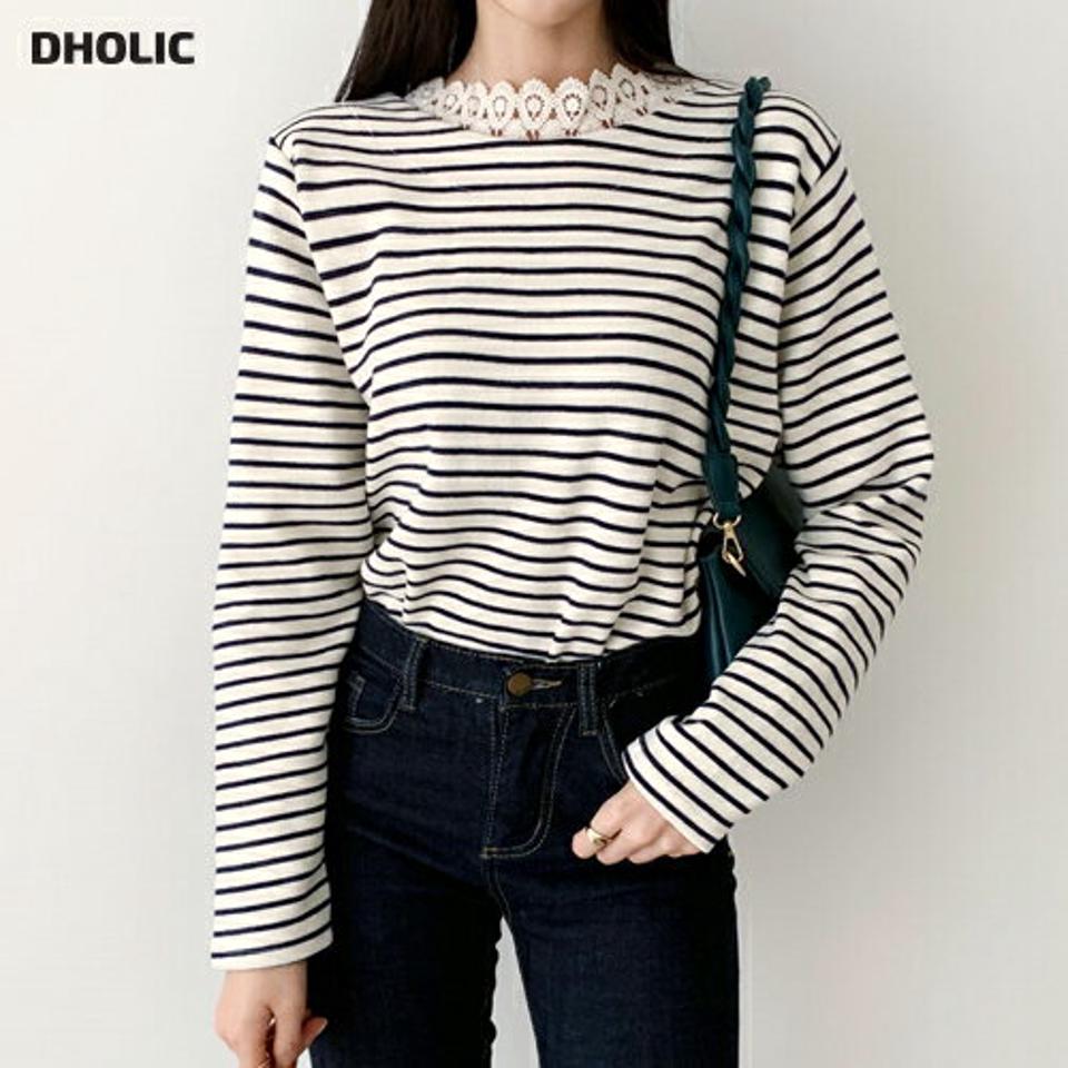 レースネックボーダーTシャツ・全2色・t64731 レディース 【tops】【韓国 ファッション トップス Tシャツ 長袖 レースネック ボーダー シンプル 配色 ラウンドネック レース ストライプ ベーシック カジュアル 秋 冬】