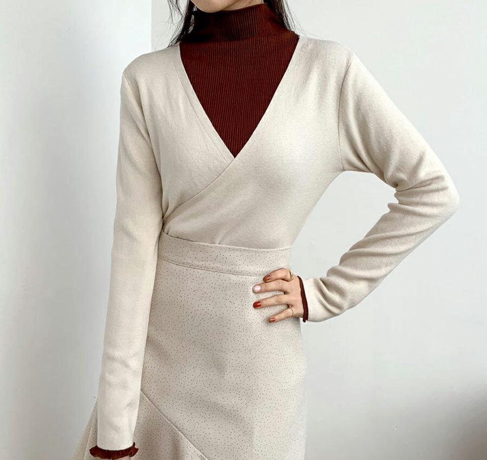 カシュクールニット・全4色・t64740 レディース 【tops】【韓国 ファッション トップス ニット 長袖 Vネック ルーズ フェミニン ラップ スリム フィット カシュクール ぼわん袖 細身 カジュアル 秋 冬】