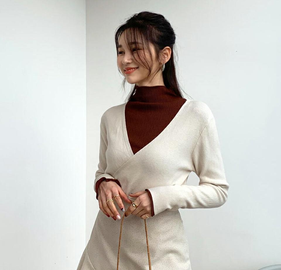 カシュクールニット・全4色・t64740 レディース 【tops】【韓国 ファッション トップス ニット 長袖 Vネック ルーズ フェミニン ラップ スリム フィット カシュクール ぼわん袖 細身 カジュアル 秋 冬】