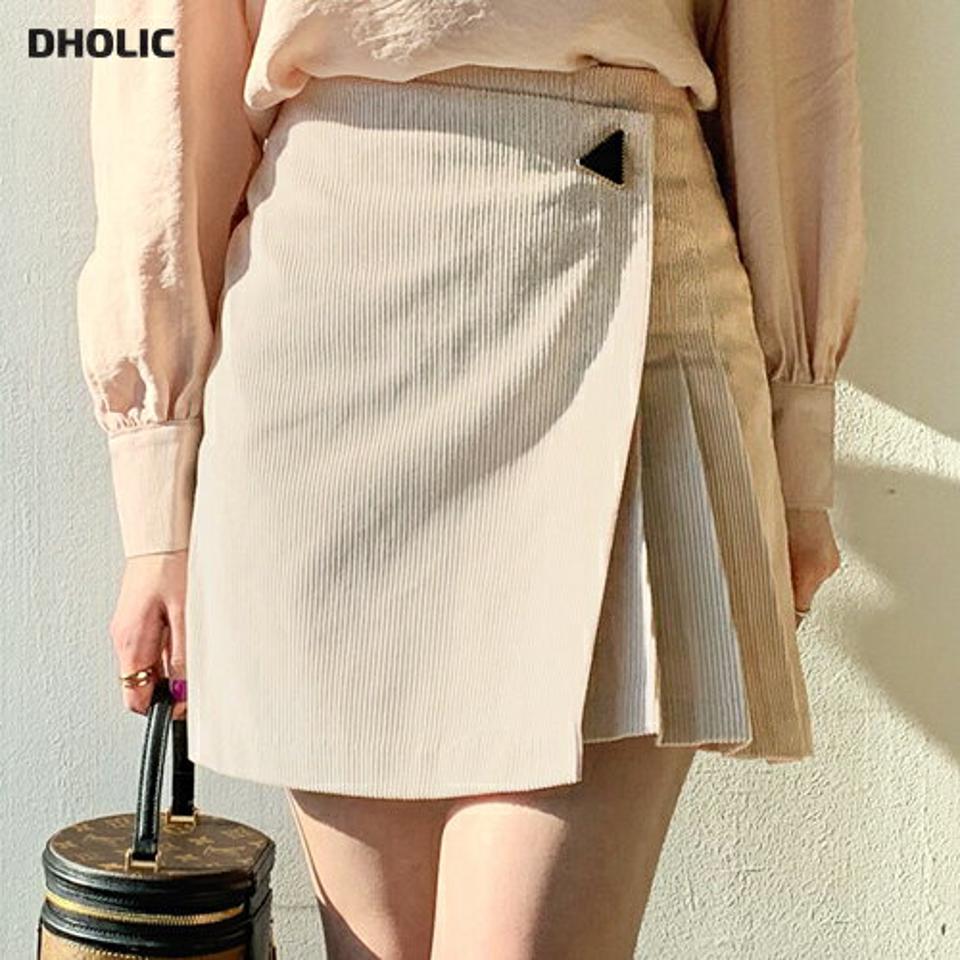 ボタンコーデュロイミニスカート・全2色・b62316 レディース 【sk】【韓国 ファッション ボトムス スカート ミニ ミニスカート ボタン コーデュロイ やわらかい バックファスナー ラップ サイドタック フェイクボタン カジュアル 秋 冬】