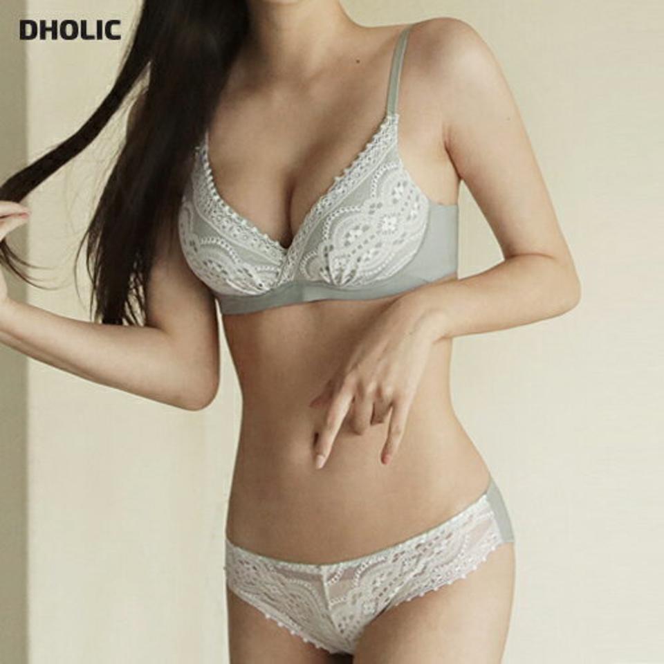 スカラップ刺繍ブラ&ショーツ・全3色・e44383 レディース 【uw】 韓国 ファッション アンダーウェア ランジェリー 下着 セット ブラジャー ブラ ショーツ パンツ 無地 大人 上品 スカラップ レース ノンワイヤー カジュアル 秋 冬