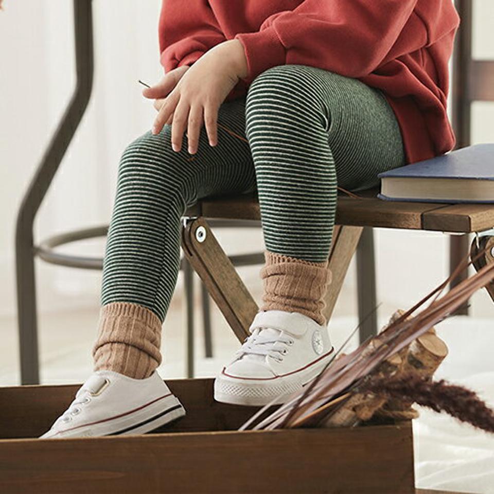 起毛ロゴウエストボーダーレギンス(kids)・u10715 キッズ 【3~8才】【pt】【韓国 ファッション ボトムス レギンス スパッツ パンツ ロング 伸びる ストレッチ 男の子 女の子 保温 パターン 柄 キッズ 子供 子供服 幼稚園 通学 通園 低学年 秋 冬】【KIDS】