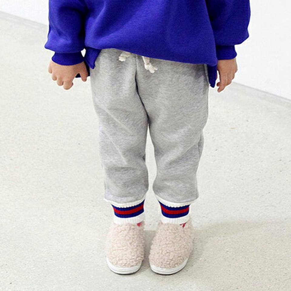 裏起毛ボーダーヘムパンツ・p010780 キッズ 【3~8才】【pt】【韓国 ファッション ボトムス パンツ ロング ウエストゴム スウェットパンツ アウトドア ジョガーパンツ 運動 お遊び 女の子 男の子 キッズ 子供服 幼稚園 通学 通園 低学年 秋 冬】【KIDS】