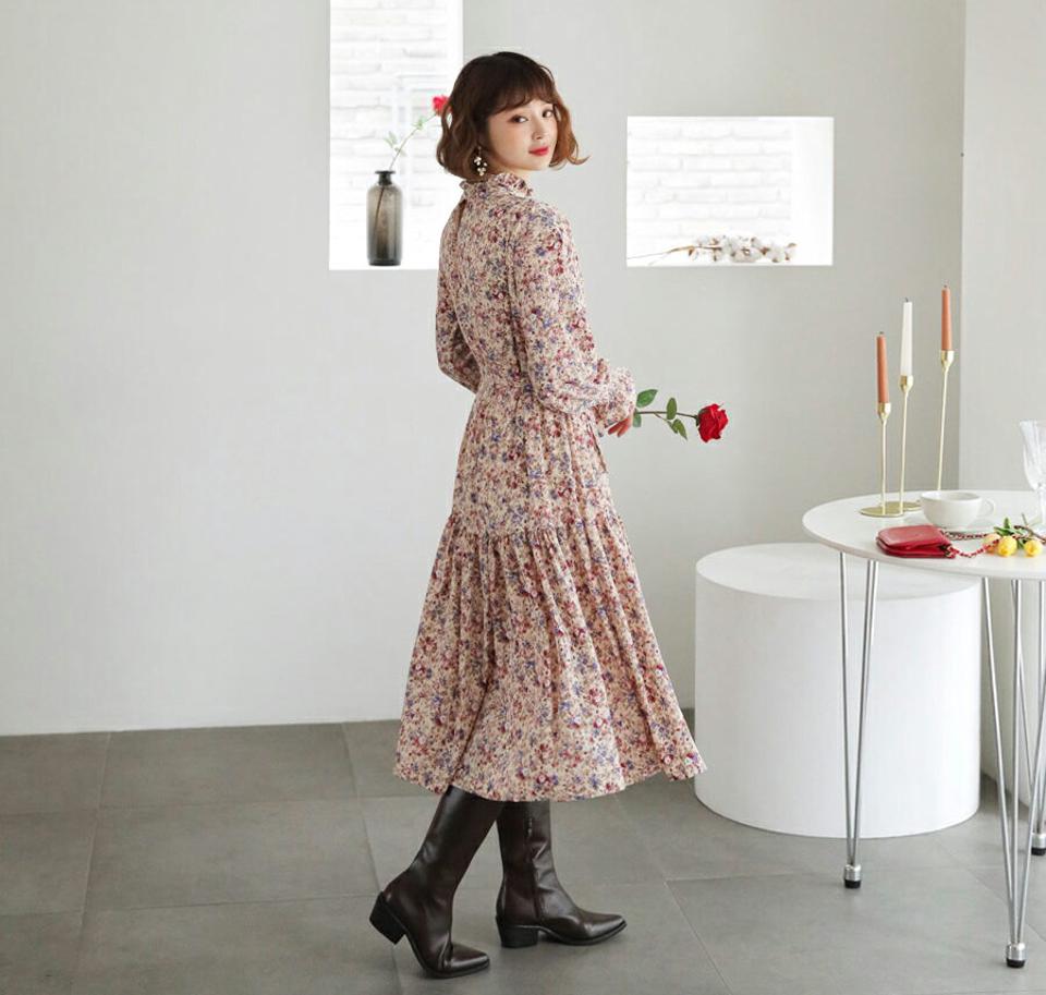 ストラップ付花柄ワンピース・全3色・b62401 レディース 【ops】【韓国 ファッション ワンピース ロング ロングワンピス 長袖 ストラップ 花柄 フラワー ギャザー ウエストストラップ フリルネック シャーリング 上品 デイリー カジュアル 秋 冬】