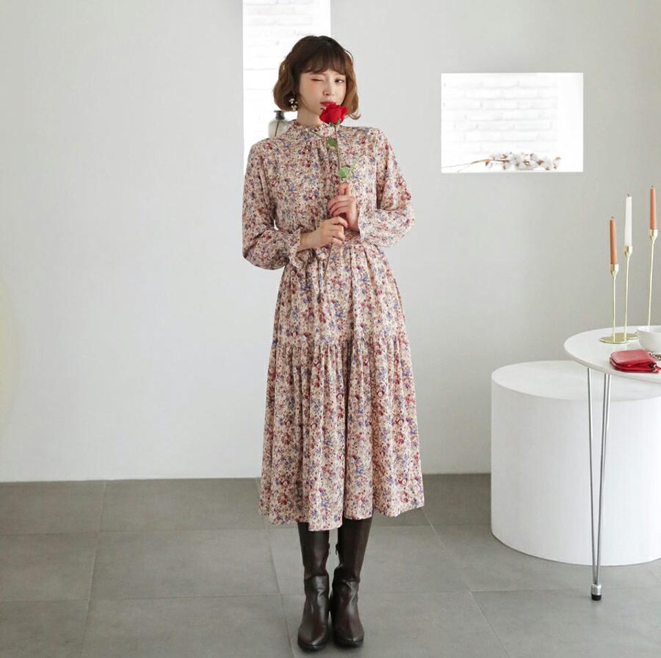 ストラップ付花柄ワンピース・全3色・b62401 レディース 【ops】【韓国 ファッション ワンピース ロング ロングワンピス 長袖 ストラップ 花柄 フラワー ギャザー ウエストストラップ フリルネック シャーリング 上品 デイリー カジュアル 秋 冬】