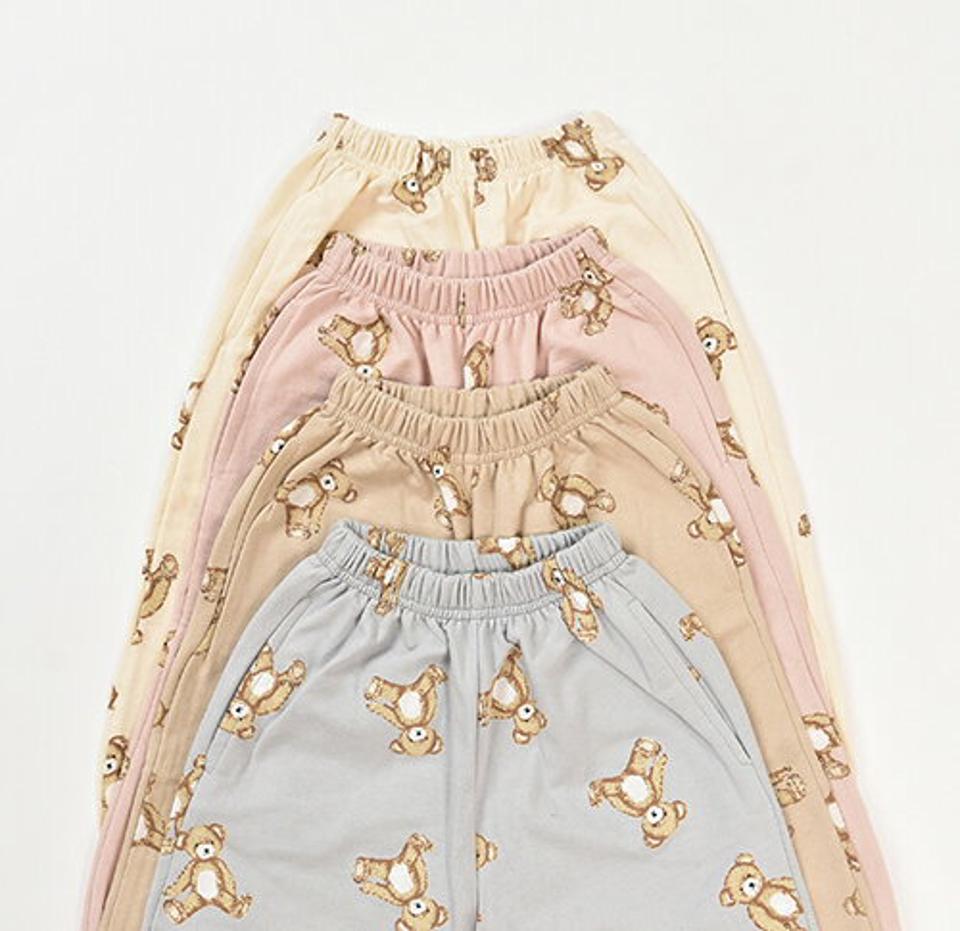 ベアープリント上下SET・u10888 キッズ【3~8才】【set】【セットアップ setup トップス 長袖 パンツ ズボン くま クマ ベアー 動物 柄 可愛い かわいい ガーリー 女の子 男の子 秋 冬 韓国 韓国子供服 子供 こども 子供服 こども服】【KIDS】