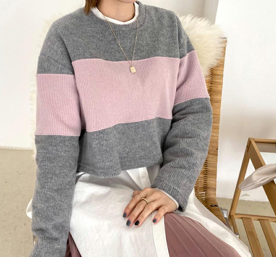 起毛クロップド配色Tシャツ・全3色・t64771 レディース 【tops】【韓国 ファッション トップス Tシャツ 長袖 起毛 クロップド 配色 やわらかい ラウンドネック ユニーク デイリー ベーシック カジュアル カジュアル 秋 冬】