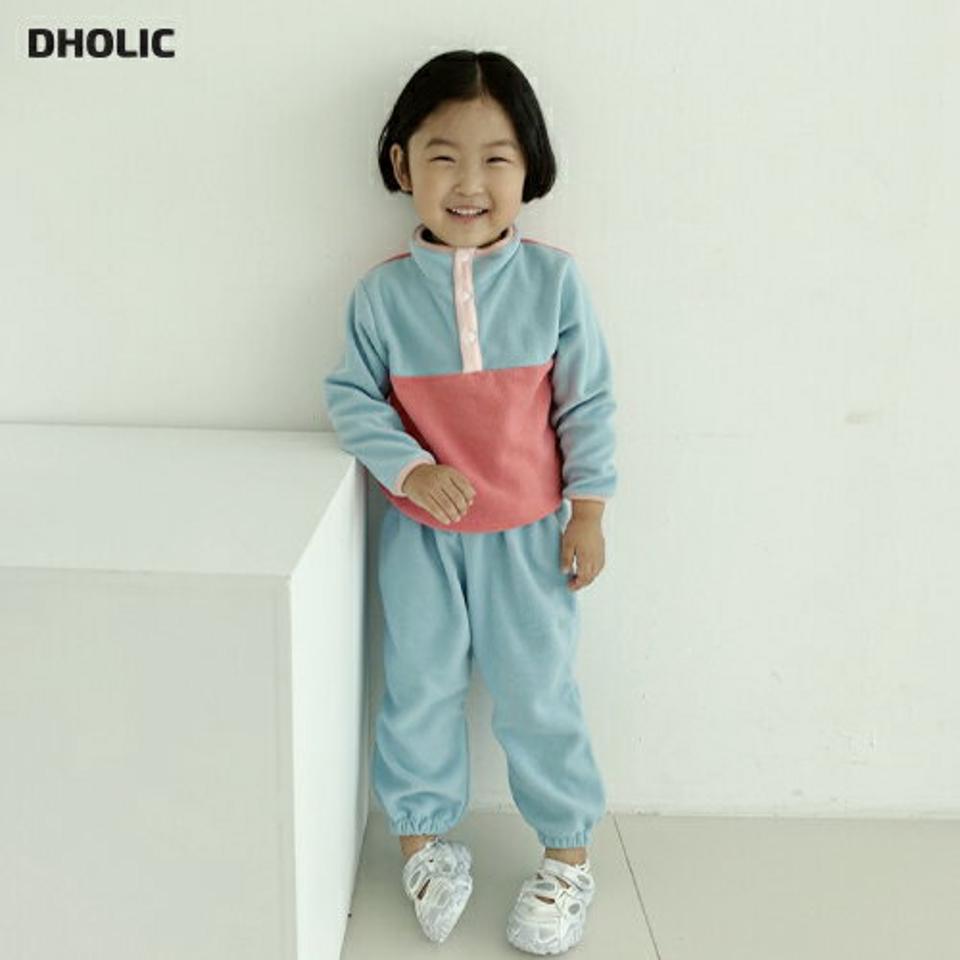 ポイント配色ソフトスウェット上下SET・u09667 キッズ 【3~8才】【SET】【韓国 ファッション セットアップ 上下セット ハイネック ハーフネック トレーナー 長袖 パンツ ジョガーパンツ キッズ 子供 子供服 幼稚園 通学 通園 低学年 秋 冬】【KIDS】