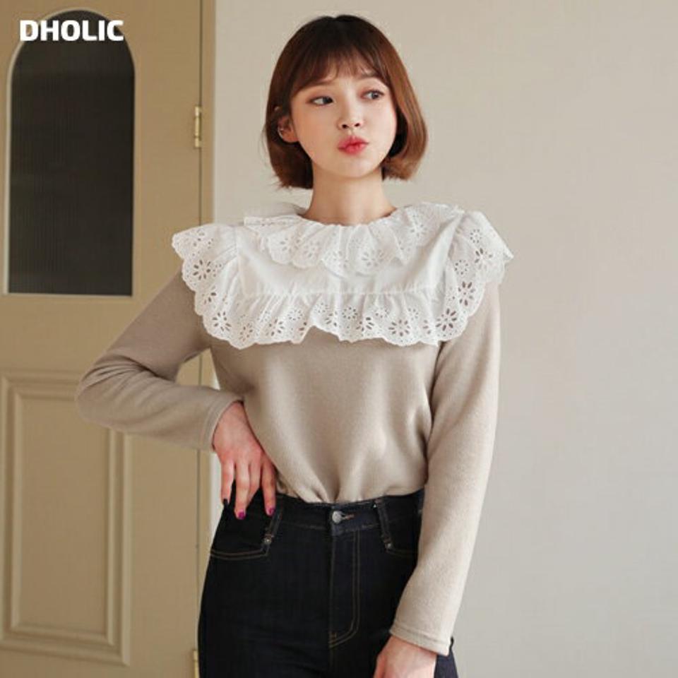 起毛アイレットレース配色Tシャツ・全3色・b62526 レディース 【tops】【韓国 ファッション トップス Tシャツ 長袖 ラウンドネック 起毛 配色 ボタン フリル スカラップ アイレットレース コントラスト デイリー ベーシック カジュアル 秋 冬】
