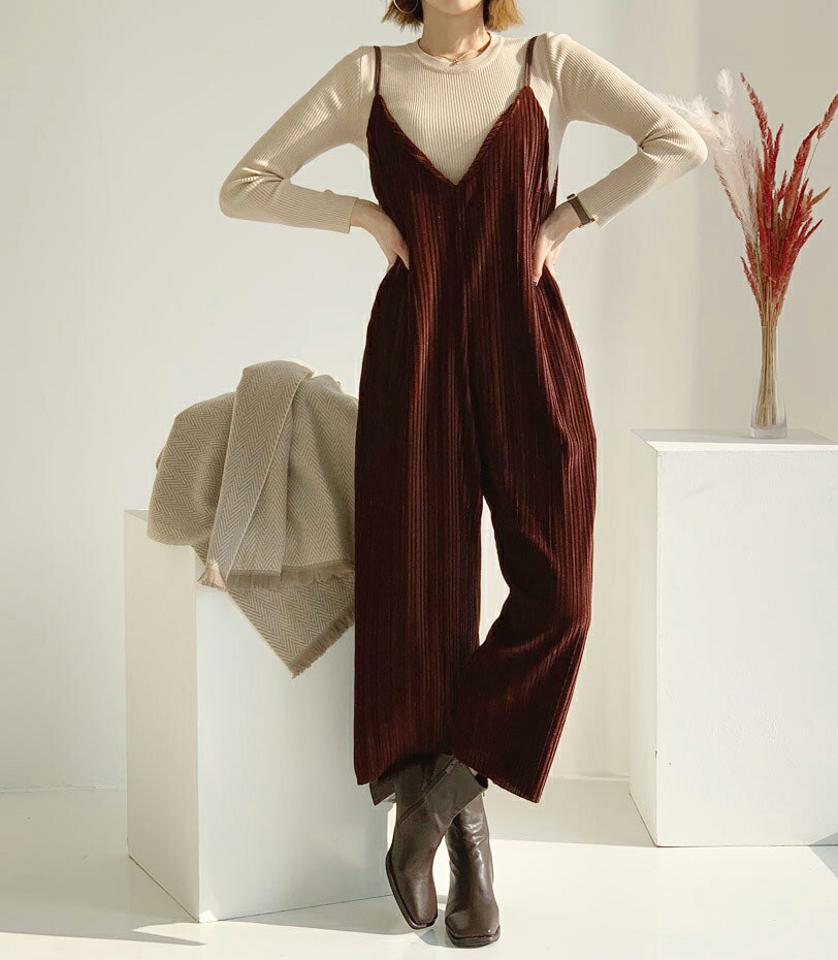 ベロアキャミオールインワン・全5色・t61409 レディース 【pt】【韓国 ファッション ボトムス パンツ ジャンプスーツ オールインワン Vネック ノースリーブ スリーブレス ワイド ルーズ ゆったり 体型カバー 無地 カジュアル 秋 冬】