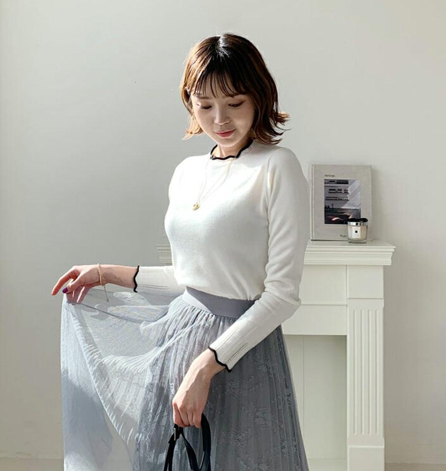 ウェーブ配色ニット・全2色・b56602 レディース 【tops】【韓国 ファッション トップス ニット 長袖 ぼわん袖 ウェーブ 配色ライン パンチング フリルネック フリル袖 デイリー ベーシック カジュアル 秋 冬】