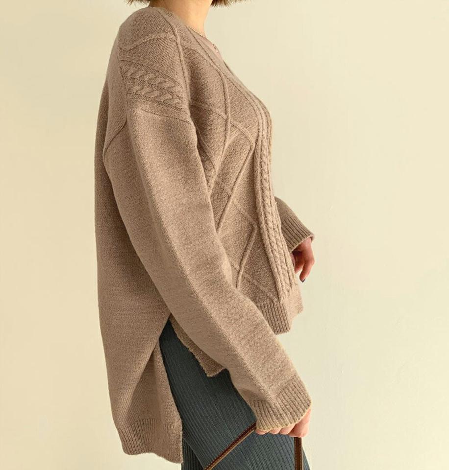ツイストVネックニット・全5色・t61395 レディース 【tops】【韓国 ファッション トップス ニット 長袖 ぼわん袖 ツイスト Vネック レイヤード サイドスリット アンバランス ルーズ ゆったり デイリー ベーシック 無地 カジュアル 秋 冬】