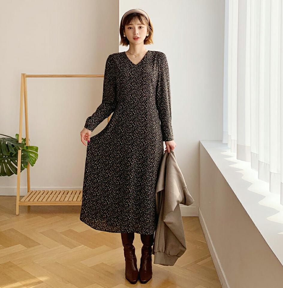 花柄ロングワンピース・全3色・t61405 レディース 【ops】【韓国 ファッション ワンピース ロング フレア Aライン パターン 柄 Vネック 長袖 シンプル 大人 カジュアル 秋 冬】