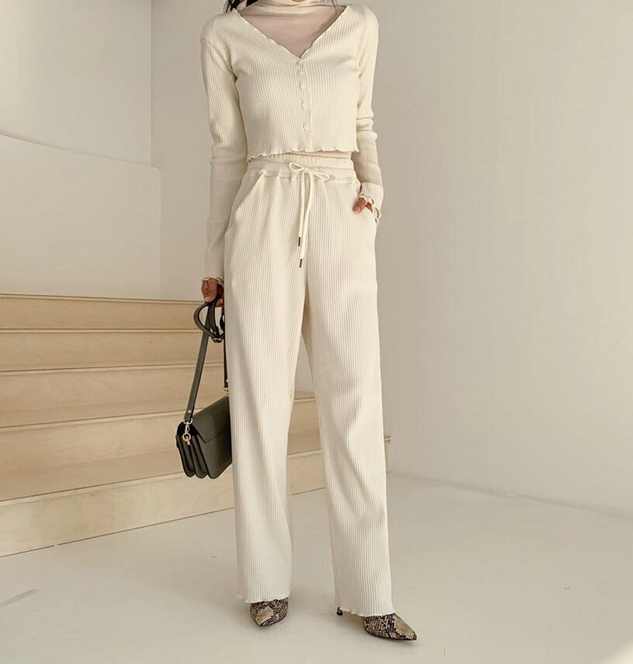 ウェーブカーディガン&パンツSET・全2色・t61429 レディース 【pt】【韓国 ファッション セットアップ 上下セット カーディガン 長袖 クロップド ショート ロングパンツ ストレート ゆったり 無地 ワンマイルウェア カジュアル 秋 冬】