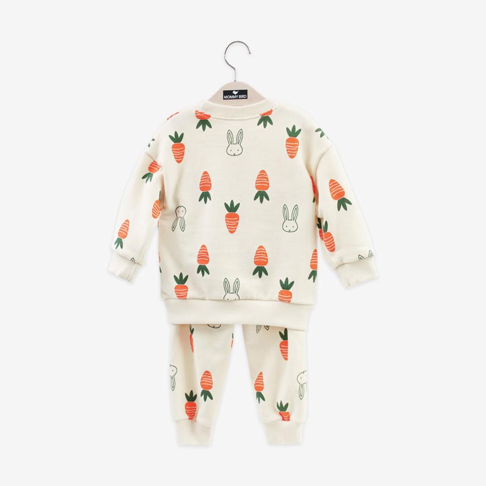 にんじんうさぎスウェット上下SET・p010877 キッズ【3~8才】【set】【セットアップ setup トップス 長袖 スウェット トレーナー パンツ ズボン 柄 カジュアル 女の子 男の子 秋 冬 韓国 韓国子供服 子供 こども 子供服 こども服】【KIDS】