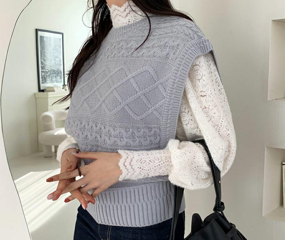 ケーブルニットベスト・全3色・b56600 レディース 【tops】【韓国 ファッション トップス ニット 半袖 ニットベスト ツイスト レイヤード ラウンドネック ケーブルニット 無地 デイリー ベーシック カジュアル カジュアル 秋 冬】