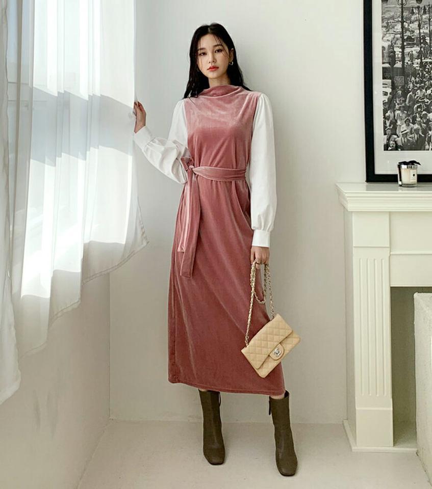 ストラップ付ベロアワンピース・全2色・b56583 レディース 【ops】【韓国 ファッション ワンピース ロング ロングワンピス 異素材 配色 スリーブ ハーフネック Hライン 光沢 ベロア 上品 ウエストストラップ レイヤード風 カジュアル 秋 冬】