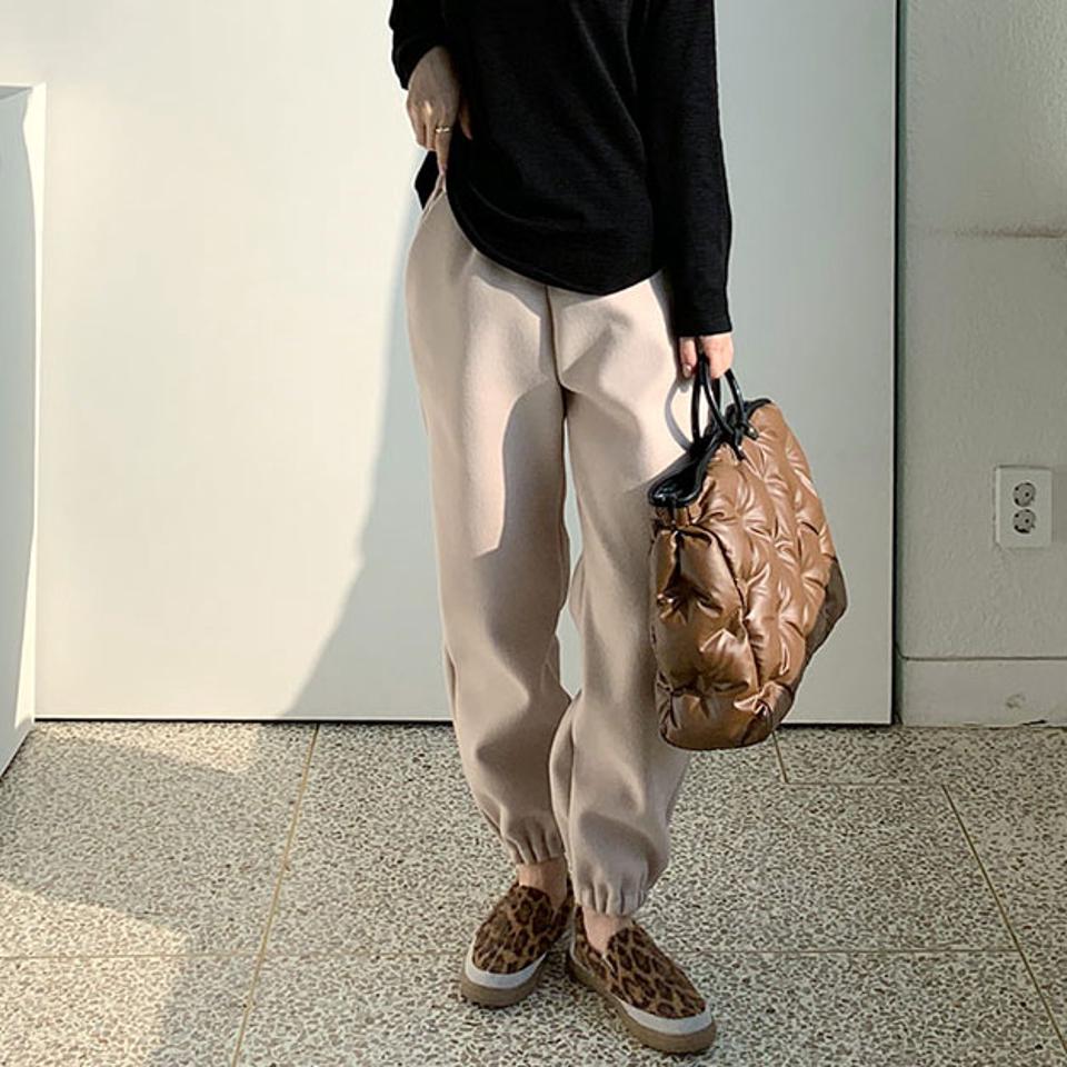 ソフトジョガーパンツ・全3色・t66132 レディース 【pt】【パンツ ズボン ロングパンツ ジョガーパンツ ソフト 単色 無地 シンプル カジュアル ウエストゴム 秋 冬 韓国 ファッション】【ハイホリHIHOLLI】