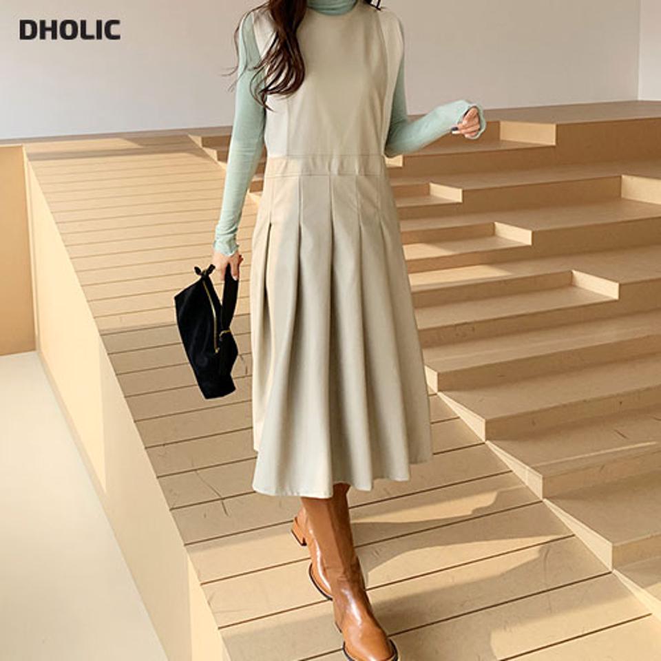 レザー調ノースリワンピース・全2色・t66118 レディース 【ops】【ワンピース ロング ロングワンピース スリーブレス ノースリーブ レザー 単色 無地 プリーツ プリーツワンピース フェミニン 秋 冬 韓国 ファッション】【ハイホリHIHOLLI】