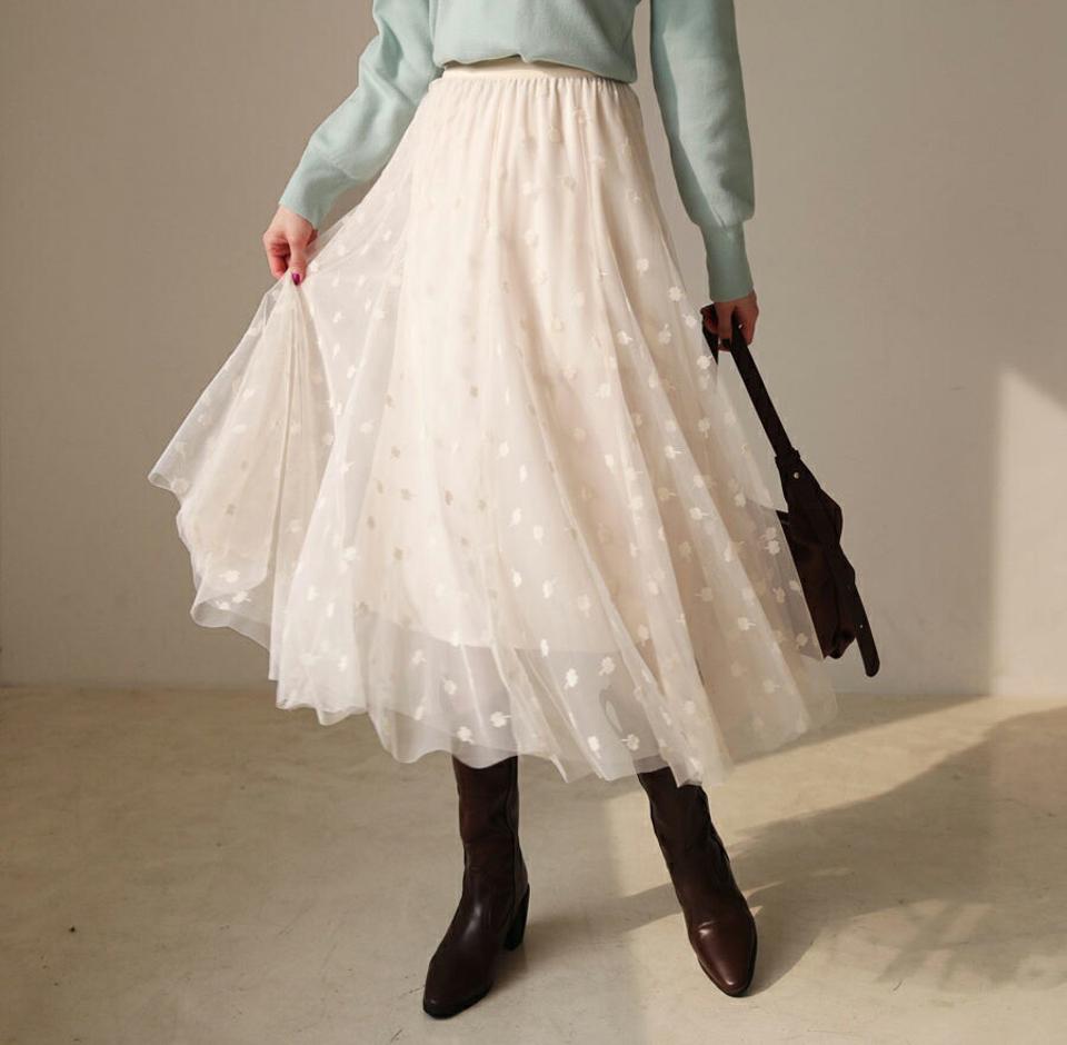 シアーフラワー刺繍スカート・全2色・b62530 レディース 【sk】【韓国 ファッション ボトムス スカート ロング ロングカート シアー フラワー 刺繍 ラブリー フローラル フレア 体型カバー ウエストゴム フレアスカート スリム Aライン カジュアル 秋 冬】