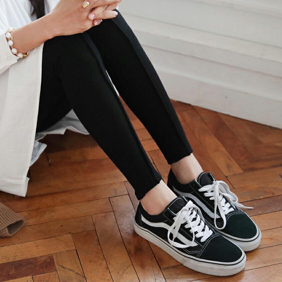 ストリングレギンス・全2色・b62560 レディース 【pt】【韓国 ファッション ボトムス レギンス パンツ スリム シンプル ウエストゴム フィット タイト デイリー カジュアル 秋 冬】