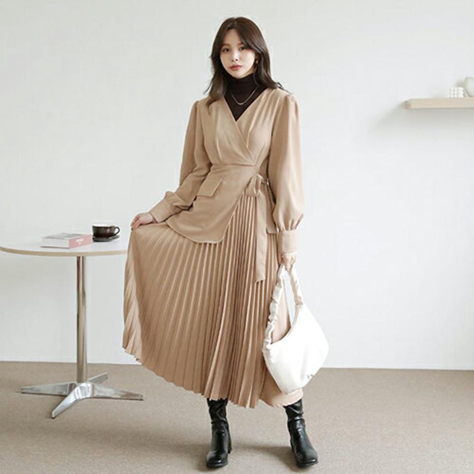 ラッププリーツワンピース・全2色・b66067 レディース 【ops】【ワンピース ロング ロングワンピース 長袖 プリーツ プリーツスカート ラップデザイン ラップワンピース フェミニン 上品 Vネック 秋 冬 韓国 ファッション】【ハイホリHIHOLLI】