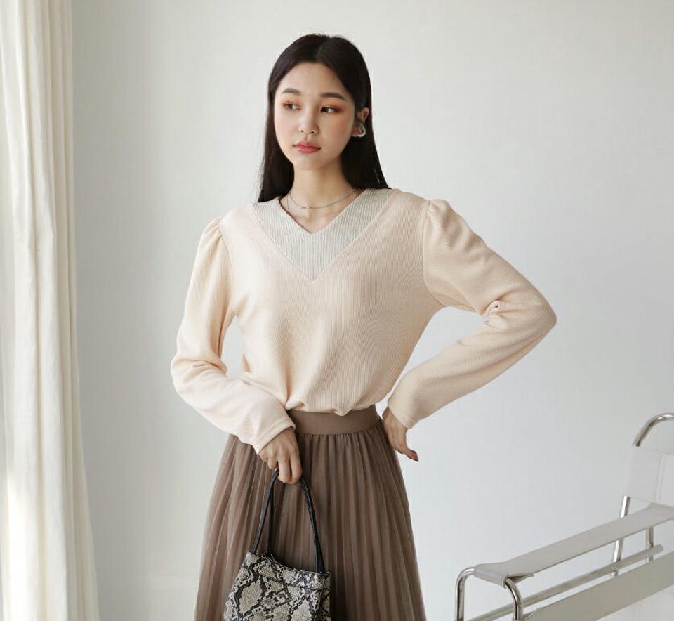 VネックリブTシャツ・全3色・b62615 レディース 【tops】【韓国 ファッション トップス Tシャツ 長袖 Vネック リブTシャツ デコルテ Vネック ベーシック リブ デイリー カジュアル 秋 冬】