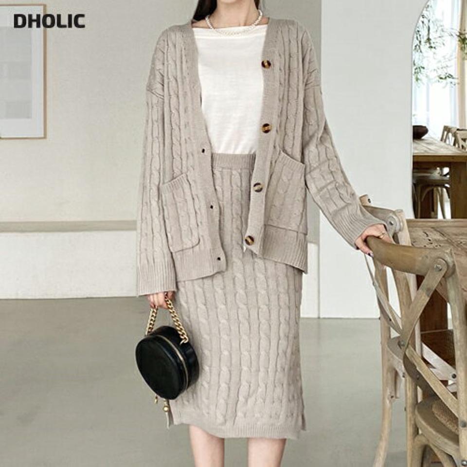 ツイストカーディガン&スカートSET・全2色・b62634 レディース 【ops】【韓国 ファッション セットアップ ワンピース デイリー ニット カーデ Vネック ボタン サイドポケット スカート ウエストゴム Hライン ロングスカート ツイスト カジュアル 秋 冬】