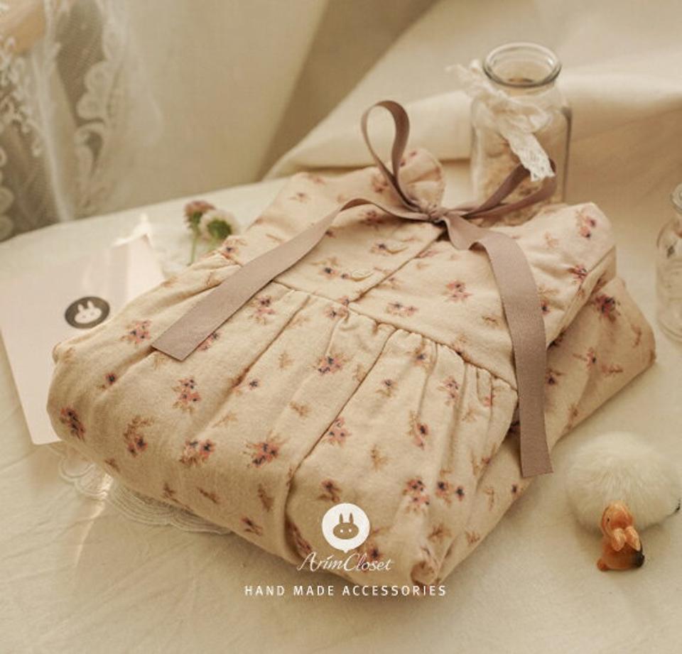 リボン花柄ワンピース・p010911 キッズ【0~2才】【ops】【ワンピース 長袖 花柄 フラワー リボン りぼん ガーリー 可愛い かわいい 女の子 秋 冬 韓国 韓国子供服 子供 こども 子供服 こども服】【KIDS】