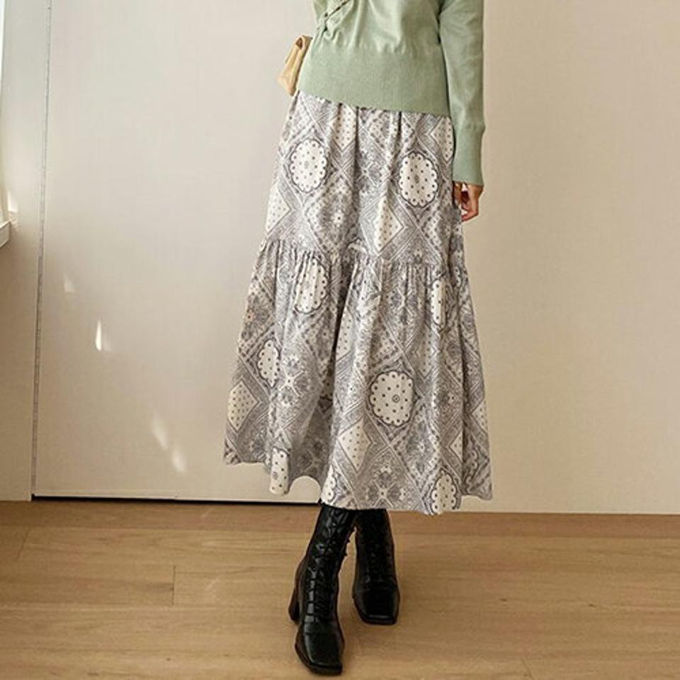 ペイズリースカート・全2色・b66393 レディース 【sk】【スカート ロングスカート ロング ペイズリー柄 バンダナ ボリューム ティアード カジュアル 秋 冬 韓国 ファッション】【ハイホリHIHOLLI】