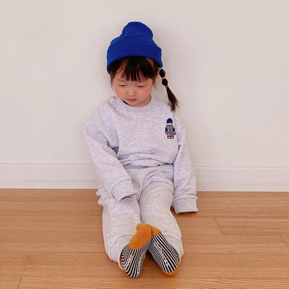 野球ワッペンスウェット上下SET(Junior)・u10916 キッズ【9~17才】【set】【セットアップ setup トップス スウェット トレーナー パンツ ズボン カジュアル ラフ 秋 冬 韓国 韓国子供服 子供 こども 子供服 こども服】【KIDS】