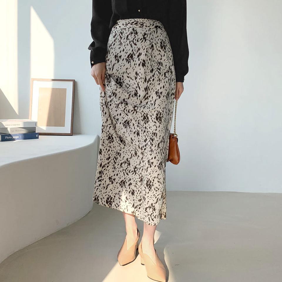レオパードスカート・全2色・b66302 レディース 【sk】【スカート ロング ロングスカート レオパード ヒョウ柄 豹柄 かわいい 可愛い Aライン 大人 シック 秋 冬 韓国 ファッション】【ハイホリHIHOLLI】