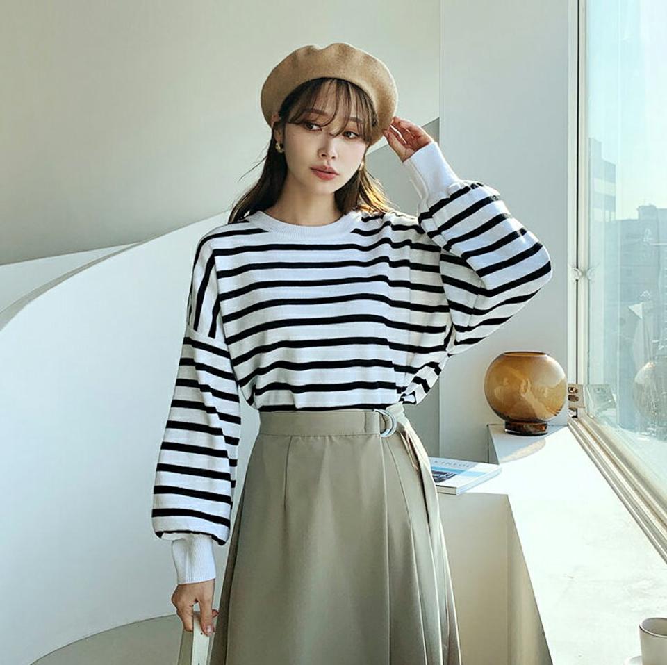 バックボタンボーダーニット・全3色・t66285 レディース 【tops】【トップス ニット ニットトップス 長袖 ボーダー柄 カジュアル ラフ バックシャン バックコンシャス ボリューム袖 秋 冬 韓国 ファッション】【ハイホリHIHOLLI】
