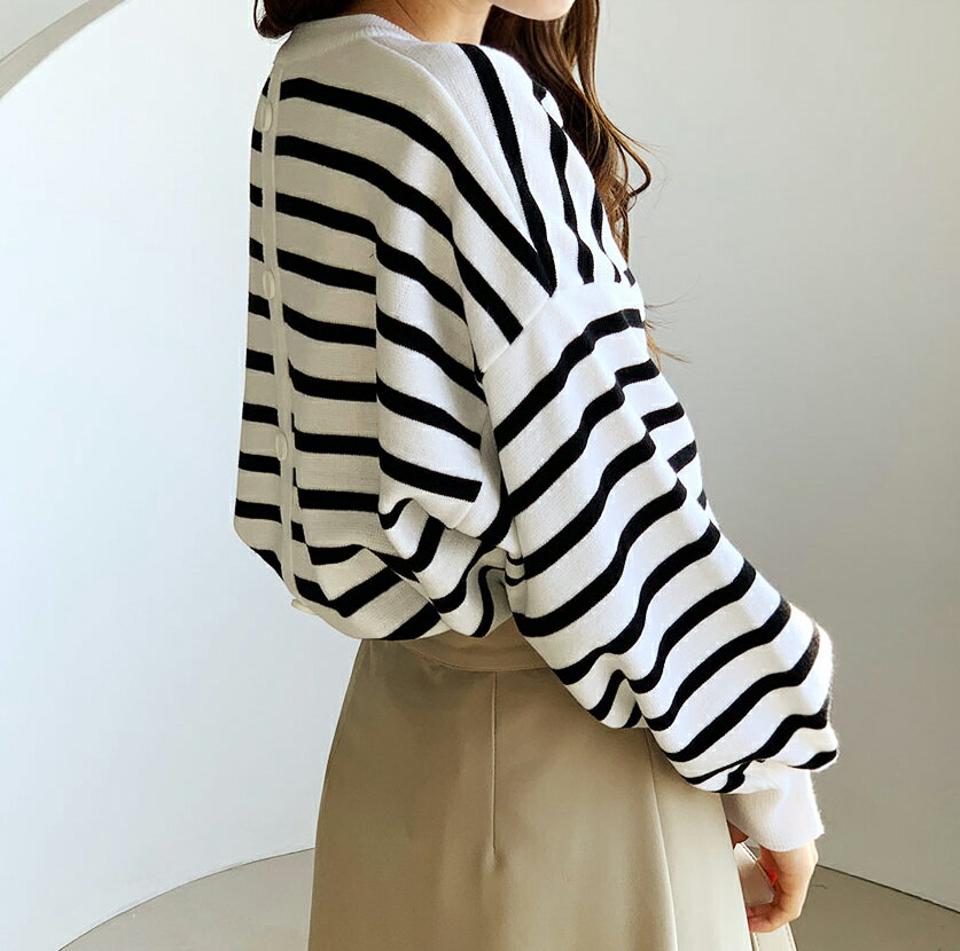バックボタンボーダーニット・全3色・t66285 レディース 【tops】【トップス ニット ニットトップス 長袖 ボーダー柄 カジュアル ラフ バックシャン バックコンシャス ボリューム袖 秋 冬 韓国 ファッション】【ハイホリHIHOLLI】