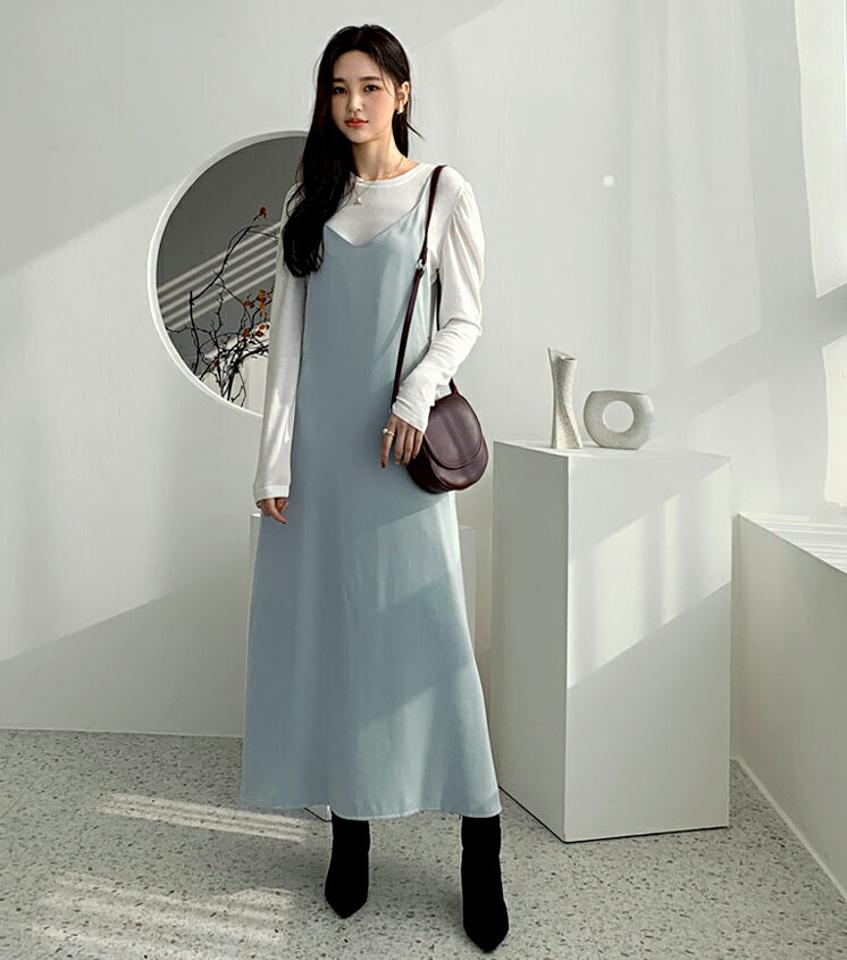 【只今10%OFF】フレアキャミワンピース・全2色・t56632 レディース 【ops】【韓国 ファッション ワンピース ロング ロングワンピス フレア キャミワンピース キャミソール デイリー Vネック 無地 細身 体型カバー カジュアル 秋 冬】