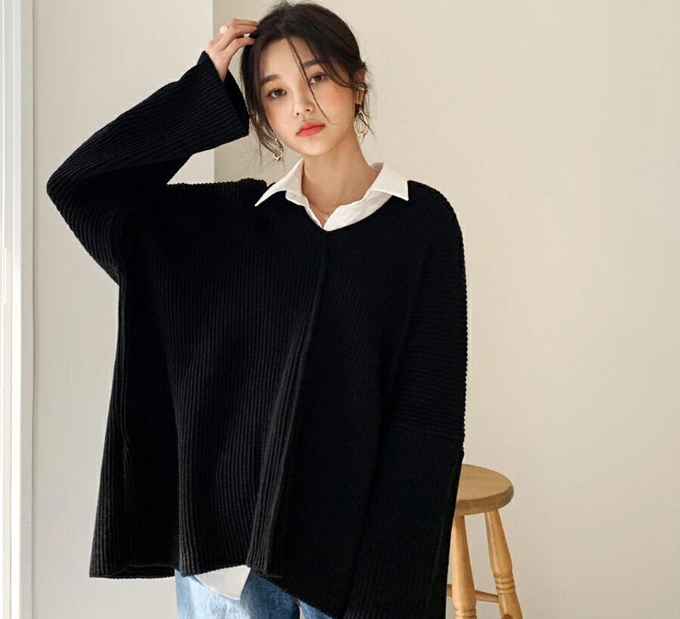 Vネックスリットニット・全2色・t61447 レディース 【tops】【韓国 ファッション トップス ニット 長袖 ぼわん袖 Vネック ドロップショルダー ルーズ ゆったり 細身 体型カーバー デイリー ベーシック 無地 上品 フェミニン シンプル カジュアル 秋 冬】