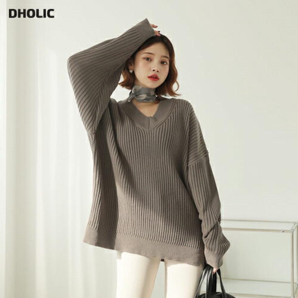 ルーズVネックリブニット・全5色・n56652 レディース 【tops】【韓国 ファッション トップス ニット 長袖 ぼわん袖 デコルテ Vネック ルーズ ゆったり サイドスリット リブ リブニット シンプル 体型カーバー デイリー ベーシック 無地 カジュアル 秋 冬】