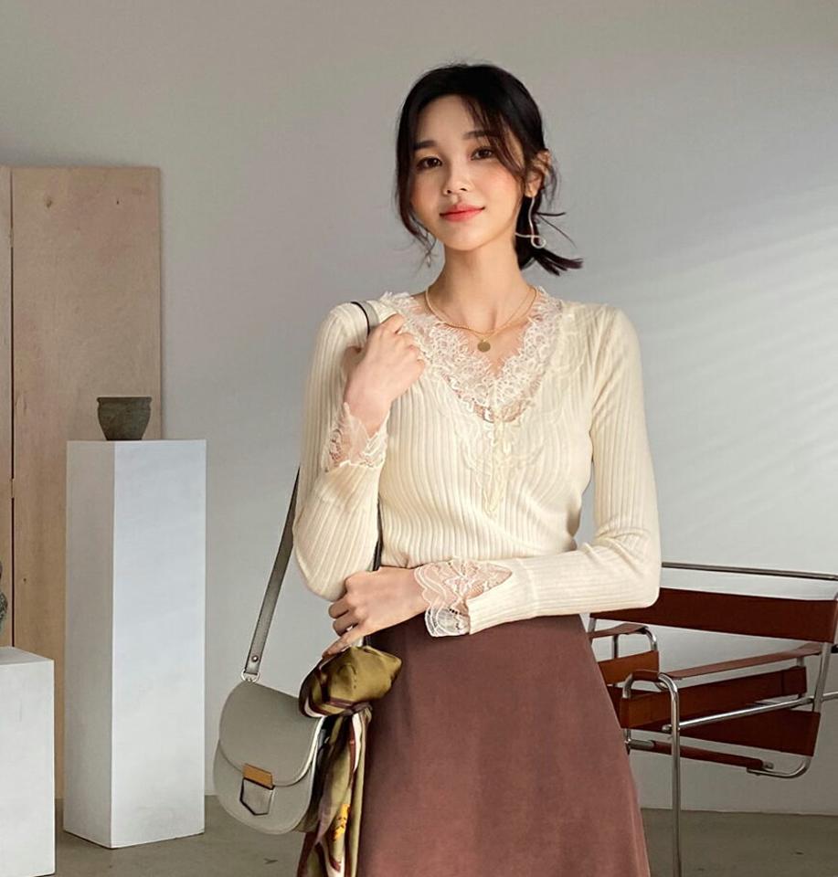 レーススリムVネックニット・全3色・b61440 レディース 【tops】【韓国 ファッション トップス ニット 長袖 Vネック レース フィット 細身 スリム スリット リブ 体型カーバー デイリー ベーシック 無地 上品 フェミニン カジュアル 秋 冬】