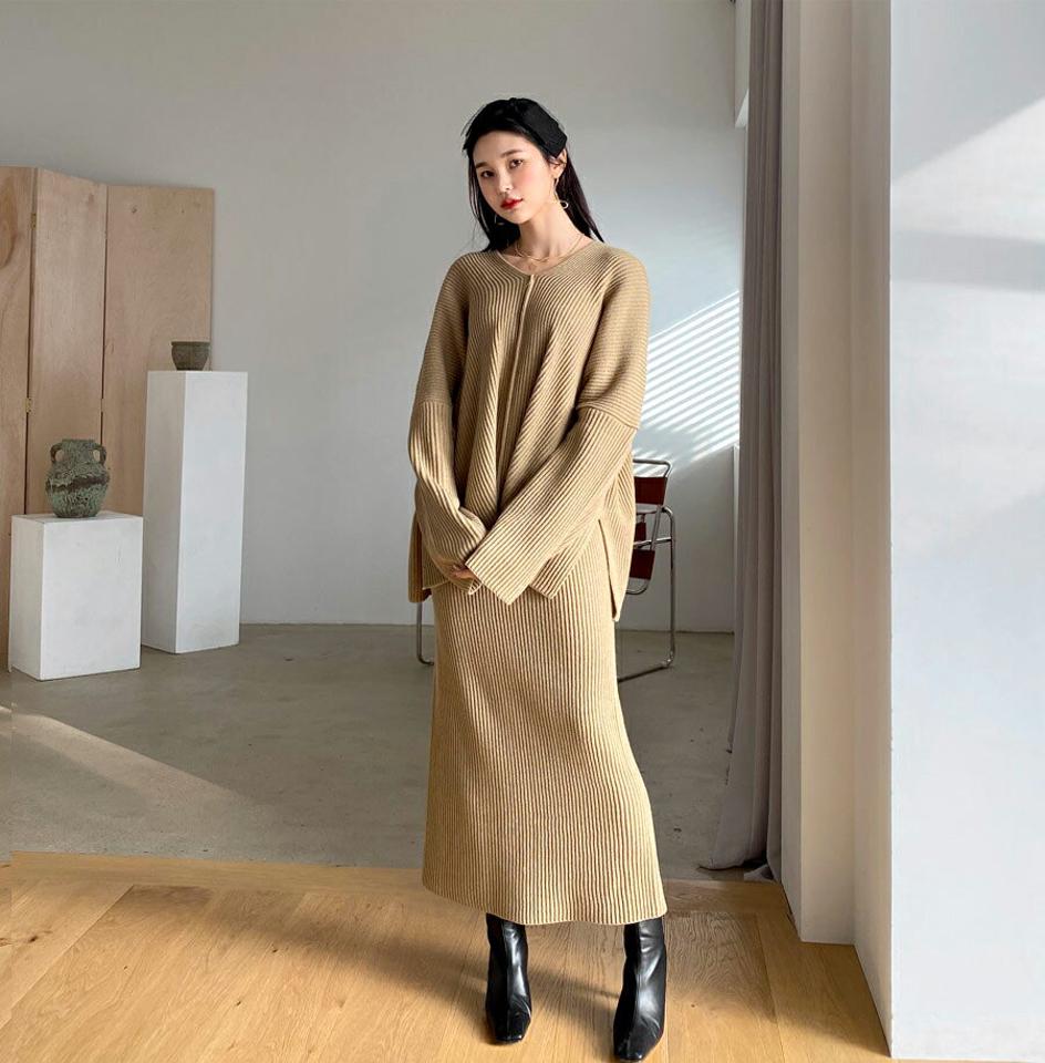 Vネックスリットニット&HラインスカートSET・全2色・t61446 レディース 【ops】【韓国 ファッション セットアップ ワンピース ニット Vネック 長袖 ロング スカート スリット Hライン ドロップショルダー ウエストゴム バックスリット デイリー 秋 冬】