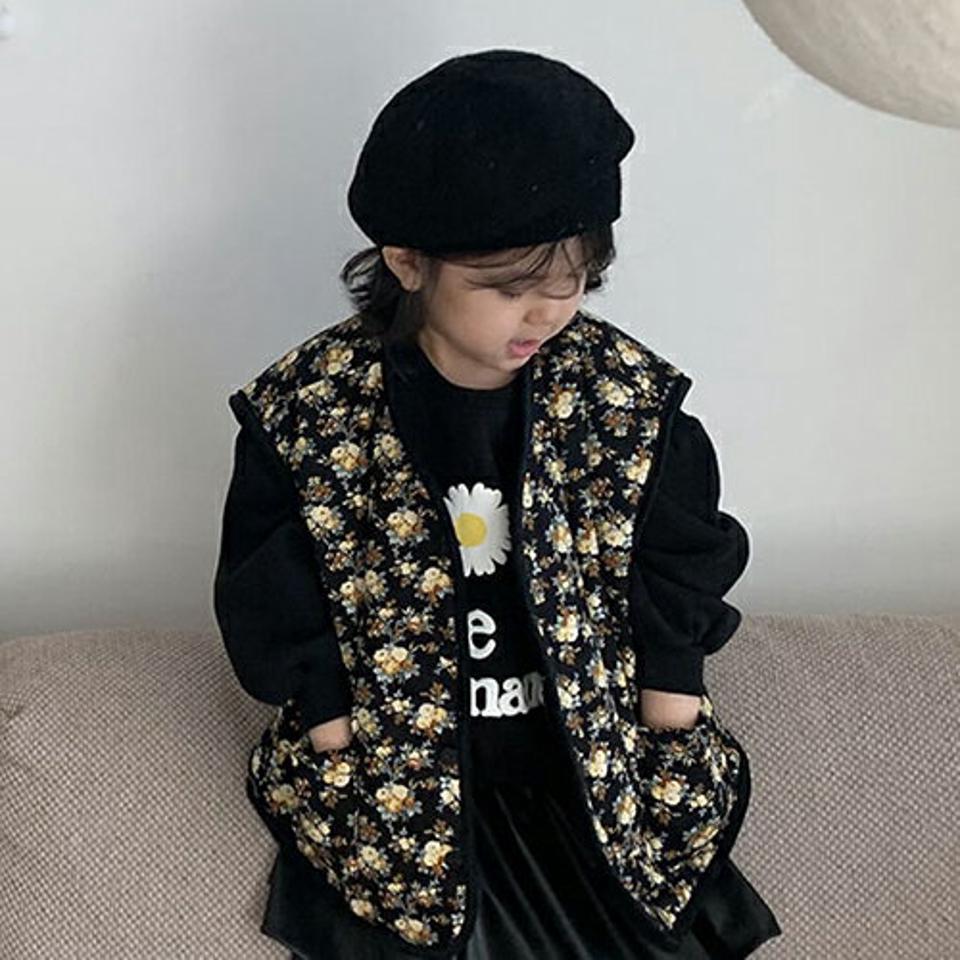 リバーシブル花柄ボアベスト(kids)・u09506 キッズ【3~8才】【jk】【ベスト ボア ボアベスト 花柄 フラワー リバーシブル 可愛い かわいい 女の子 男の子 秋 冬 韓国 韓国子供服 子供 こども 子供服 こども服】【KIDS】