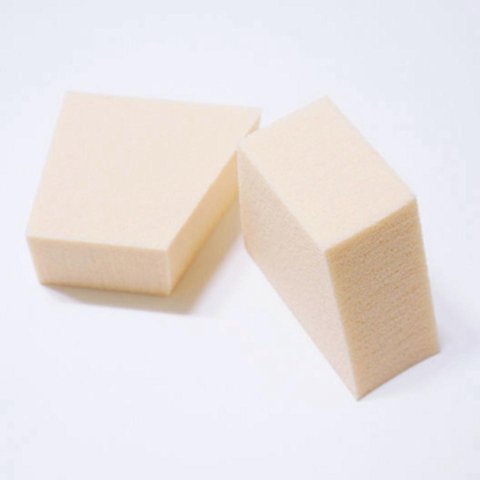 ウェッジパフ12個入り（ファンデーション用スポンジ）