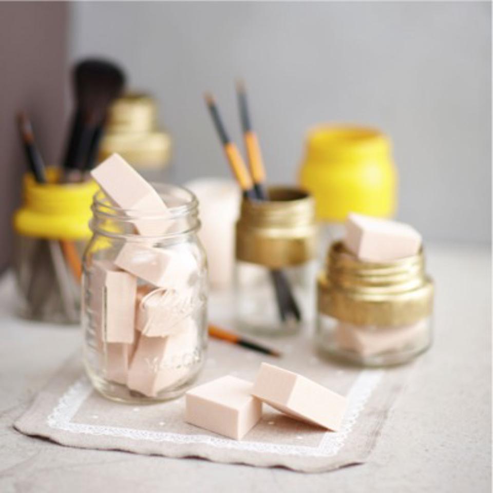 ウェッジパフ12個入り（ファンデーション用スポンジ）